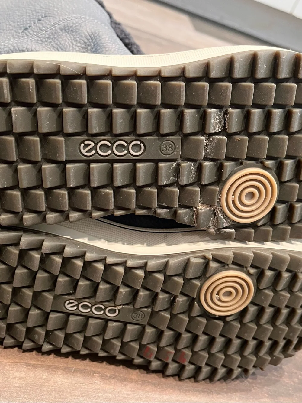 ECCO Trace HydroMax Lace Up Snow Boot Gray Leather Sz 38/ 7.5 US